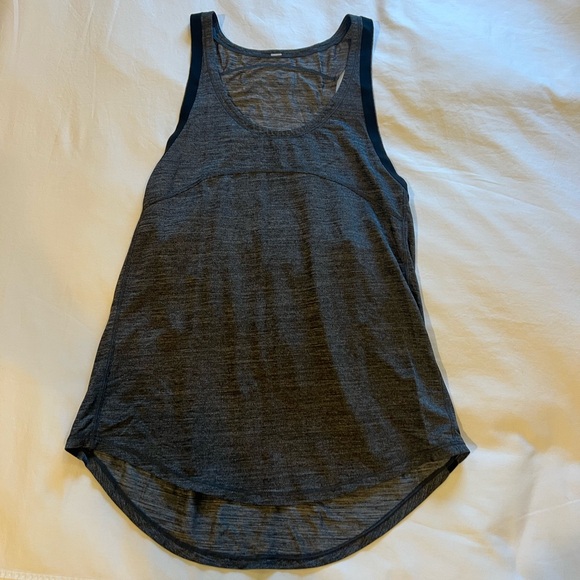 Lululemon Gray Black Workout Tank Top Size 4 - Picture 3 of 4